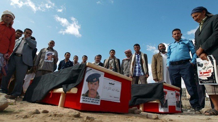  مقتل 3 جنود في قصف "القاعدة" آلية للجيش اليمني