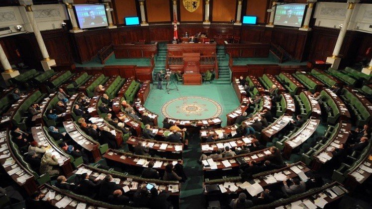 تونسي يتسلل للبرلمان ويؤدي اليمين عوضا عن نائب