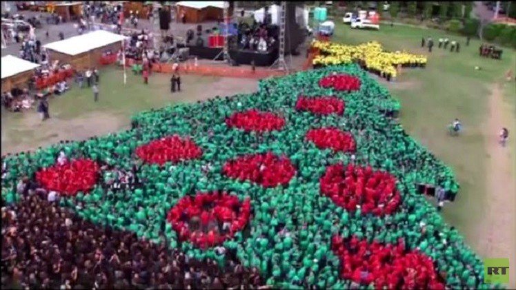 بالفيديو.. رقم قياسي لأكبر شجرة لعيد الميلاد من البشر يسجل في هندوراس