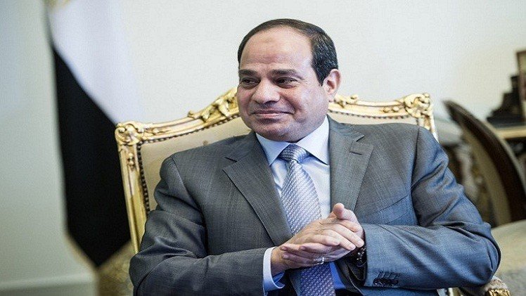 السيسي ينظر في مشروع قانون يجرم الإساءة إلى ثورة 25 يناير