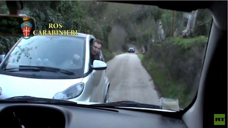 بالفيديو من إيطاليا.. شاهد لحظة اعتقال أحد أخطر زعماء المافيا  