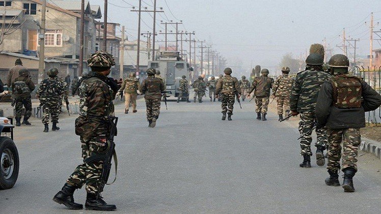 17 قتيلا في هجوم على ثكنة للجيش الهندي