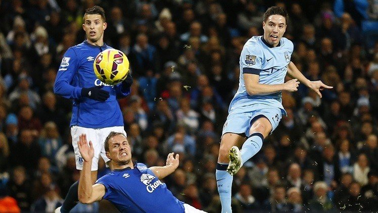 المان سيتي يقبل هدية نيوكاسل قاهر تشيلسي