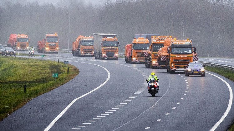 نقل أول دفعة من حطام "الماليزية" المنكوبة بشرق أوكرانيا إلى هولندا