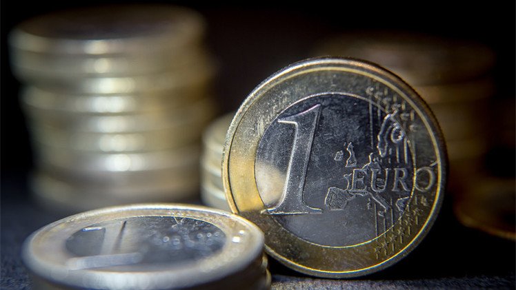 اليورو يتجاوز عتبة الـ 68 روبلا لأول مرة