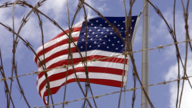 الصين تطالب أمريكا بالامتناع عن تعذيب المعتقلين