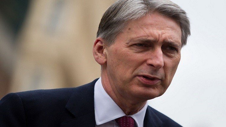 بريطانيا تؤكد دعمها لجهود دي ميستورا في سوريا