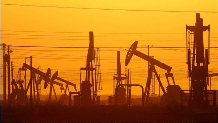 النفط يهبط دون 60 دولارا لأول مرة منذ 5 سنوات