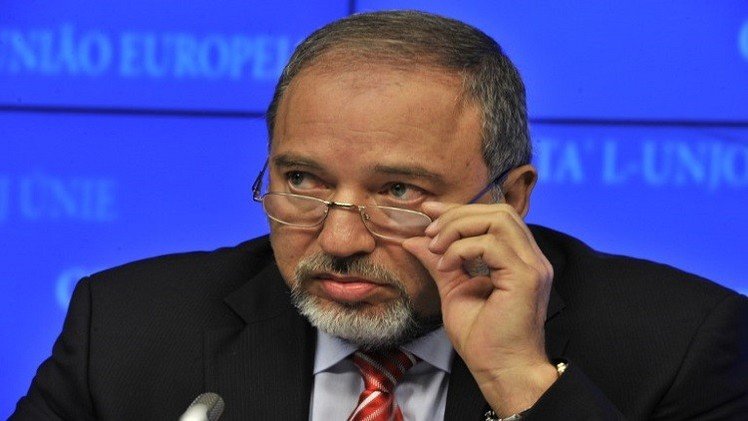 ليبرمان لا يستبعد التحالف مع نتنياهو مجددا