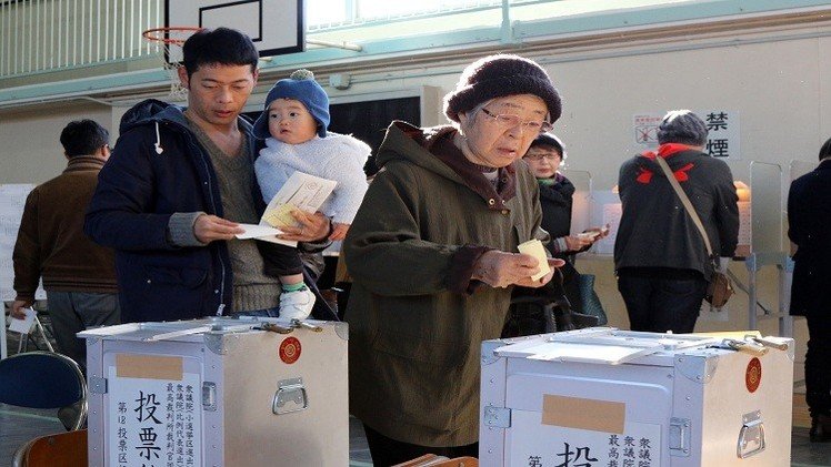 توقعات بفوز حزب رئيس الحكومة اليابانية بالانتخابات التشريعية