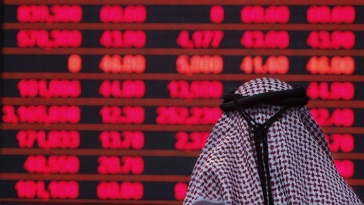 الأسواق الخليجية تتراجع مع استمرار هبوط أسعار النفط 