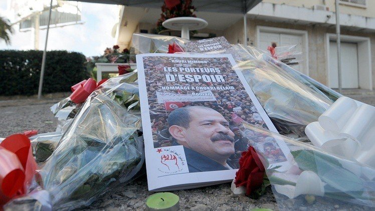 متطرفون ينتمون لتنظيم "الدولة الإسلامية" يتبنون اغتيال بلعيد والبراهمي بتونس