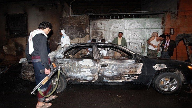 اليمن.. قتلى وجرحى بين الحوثيين بتفجير سيارتين مفخختين   