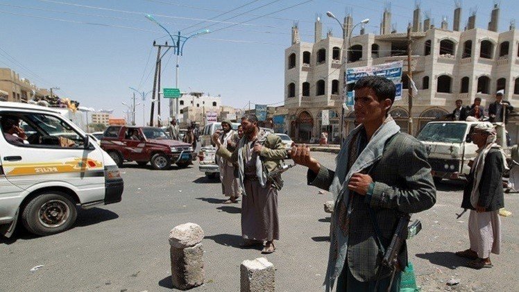 اليمن.. عرض عسكري لرجال القبائل يؤجج التوتر في مأرب 