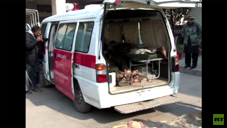 باكستان... عرض جثث لمسلحي طالبان