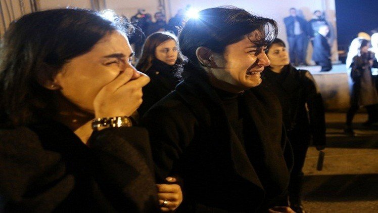 لبنان.. العائلات تستقبل جثامين ضحايا الطائرة الجزائرية