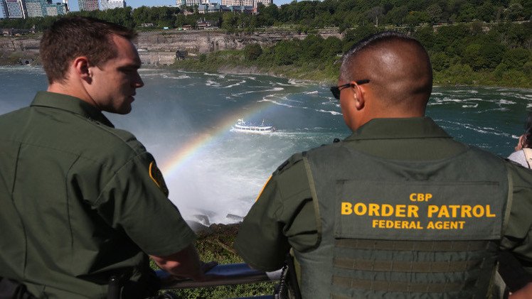 الشرطة الأمريكية تطلق النار على كندي بعد عبوره الحدود