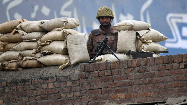 باكستان بصدد إقامة محاكم عسكرية لقضايا الإرهاب