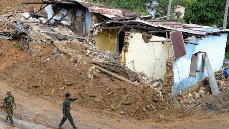 نزوح أكثر من 650 ألف شخص إثر فيضانات في سريلانكا  