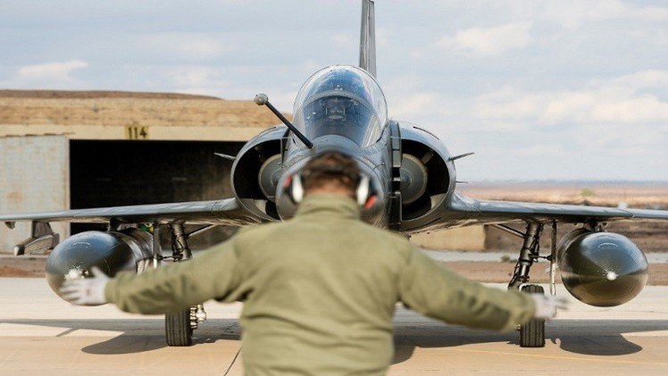 قوات التحالف تشن 12 غارة جوية ضد "داعش"