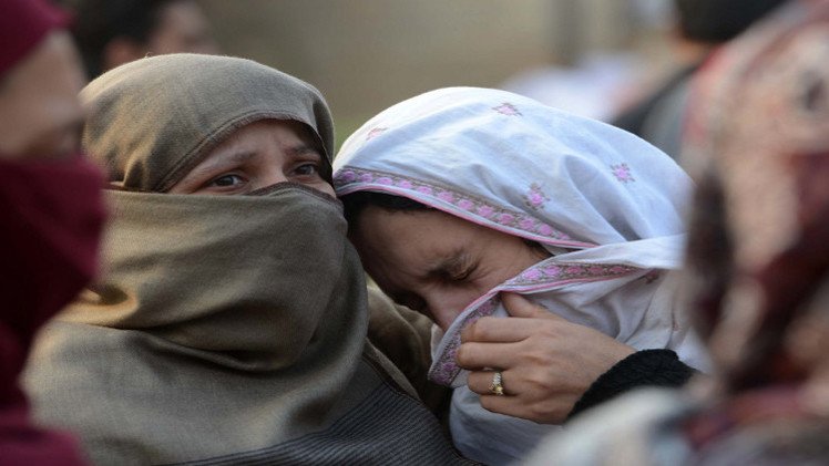 محكمة باكستانية تصدر أمرا باعتقال إمام إسلامي متشدد رفض إدانة هجوم بيشاور