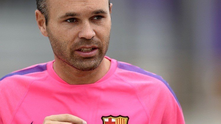 إنييستا: ميسي رقم واحد ولدينا أفضل 3 مهاجمين