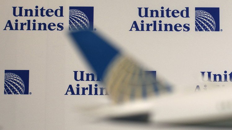 شركة يونايتد ايرلاينز للخطوط الجوية الأمريكية ترفع دعوى ضد مهندس  