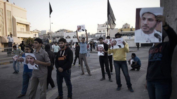 إيران تطالب المنامة بإطلاق سراح الشيخ علي سلمان