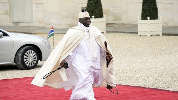 الرئيس الغامبي يعود بعد ساعات من محاولة انقلاب فاشلة على حكمه