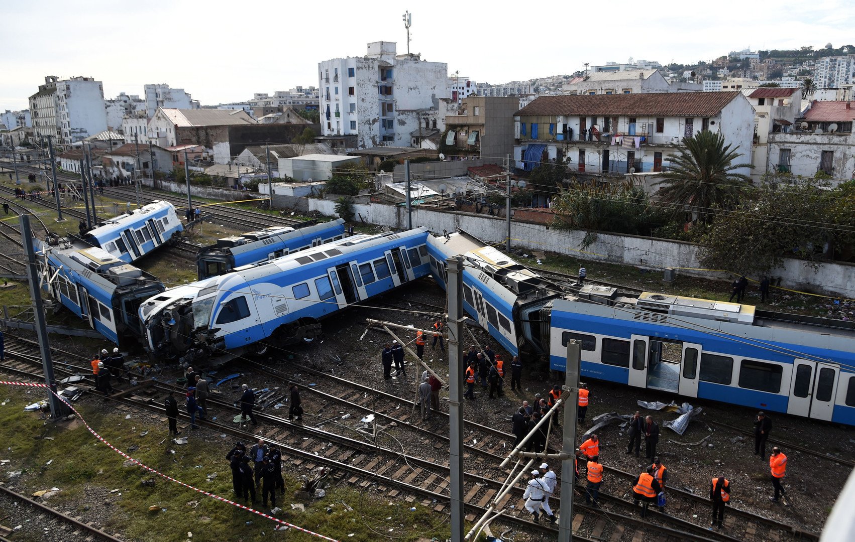 مشهد من كارثة تحطم القطارات في العاصمة الجزائرية الجزائر، 5 نوفمبر/تشرين الثاني 2014