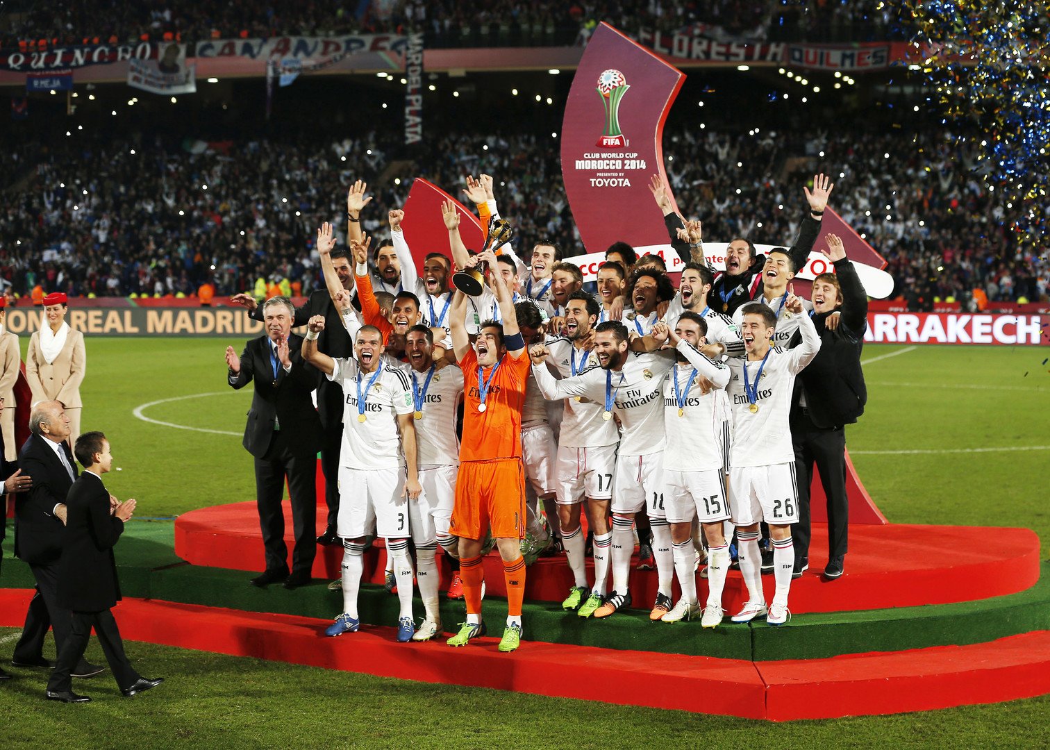 Клуба в 2014 году. Реал Мадрид церемония награждения. Фото Реал победитель клубного ЧМ. Германия когда победитель по футболу.
