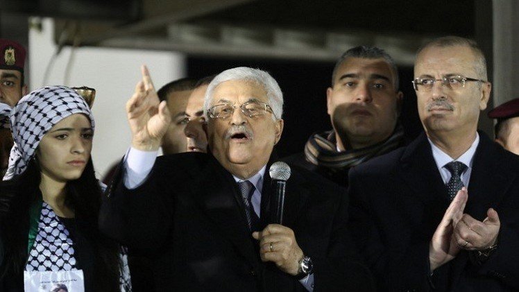 عباس يوقع قرار الانضمام للجنائية الدولية