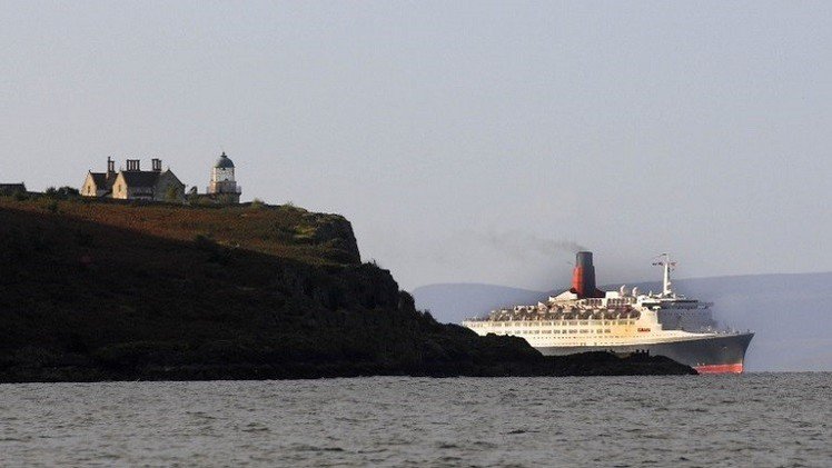 فقدان 8 أشخاص بغرق سفينة شحن قرب اسكتلندا