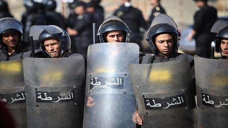مقتل شرطيين يحرسان كنيسة عشية عيد الميلاد في مصر 