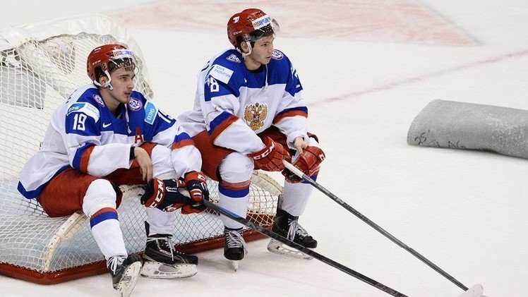 بالصور  .. روسيا تكتفي بالمركز الثاني في كأس العالم لهوكي الجليد