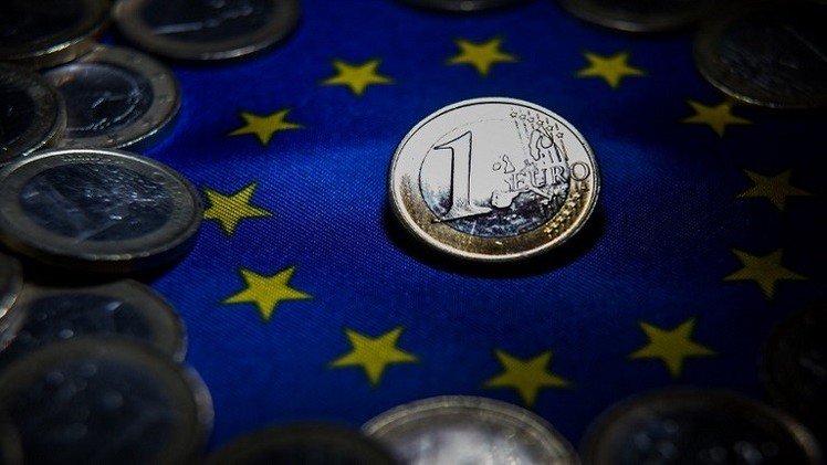 الاتحاد الأوروبي يندد بقرار السلطات الإسرائيلية تجميد عائدات الضرائب الفلسطينية