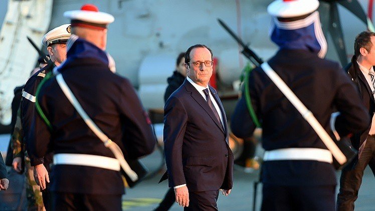   هولاند: " شارل ديغول" رسالة فرنسا للإرهابيين 