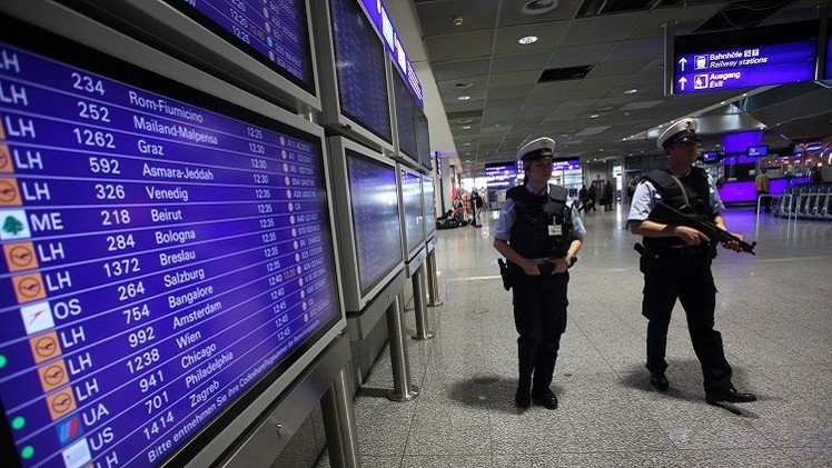 ألمانيا تشدد حظر السفر على إسلاميين متشددين