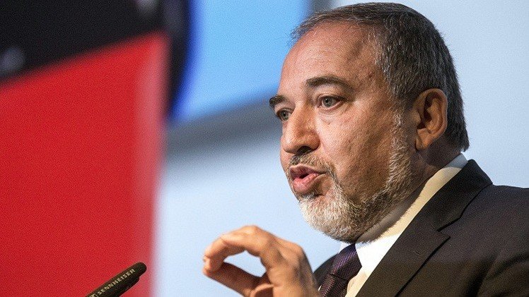 ليبرمان: عباس ليس شريكا للتفاوض