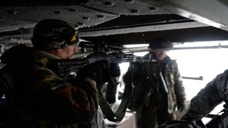 كييف تحاول استعادة مطار دونيتسك