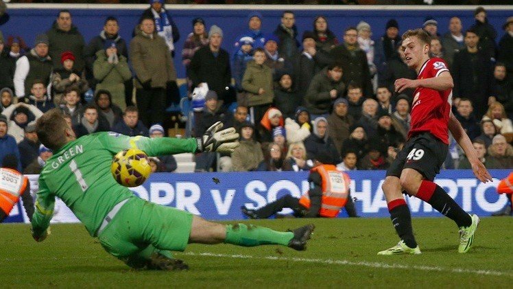 الشياطين الحمر يجهز على رينجيرز