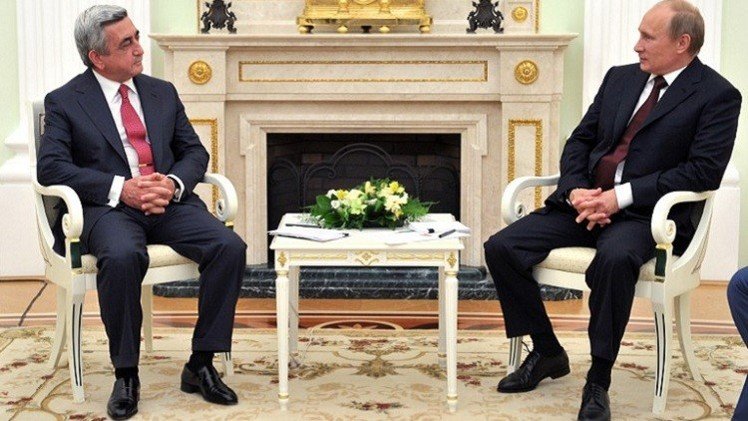 الرئيس الروسي يؤكد لنظيره الأرمني معاقبة المسؤولين عن حادث غيومري