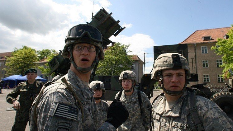 قادة القوات البرية الأمريكية يعتزمون زيارة كييف 