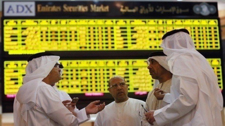 البورصات الخليجية تتراجع مع هبوط أسعار النفط 