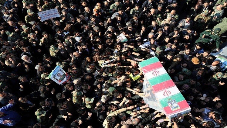 إيران تتوعد إسرائيل بضربات مؤلمة بعد قتلها أحد قادة الحرس الثوري 