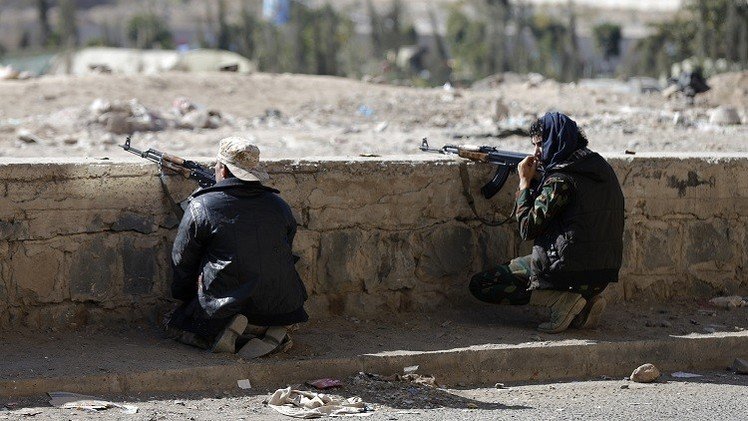 مقتل 35 شخصا في معارك بين الجيش والحوثيين بالعاصمة اليمنية صنعاء