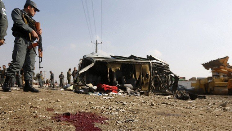 مقتل 3 وإصابة 18 أفغانيا في هجوم انتحاري