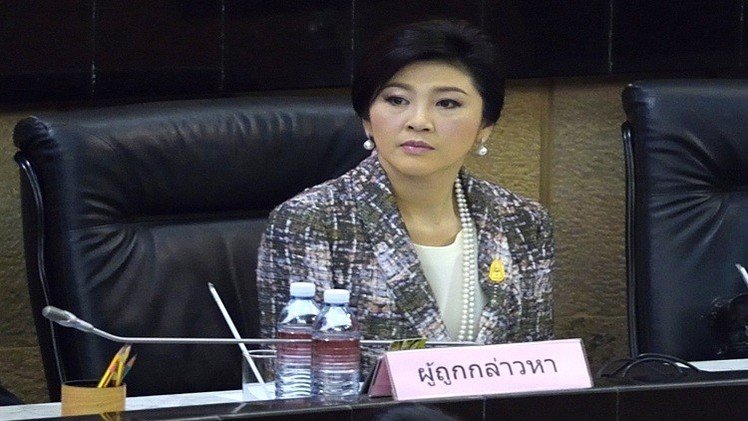 حرمان رئيسة وزراء تايلاند السابقة من ممارسة العمل السياسي 5 سنوات