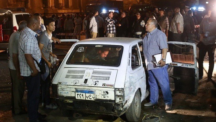 مقتل شخص وإصابة آخرين في انفجار سيارة بالاسكندرية