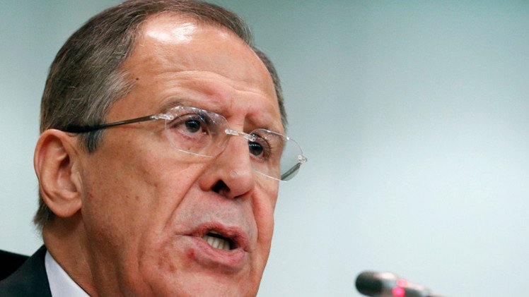 لافروف: يمكن لأوكرانيا الحفاظ على وحدة أراضيها في حال بقائها خارج الأحلاف